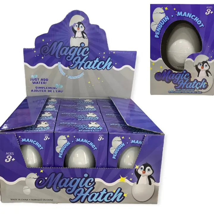 Wachsender Pinguin im Ei