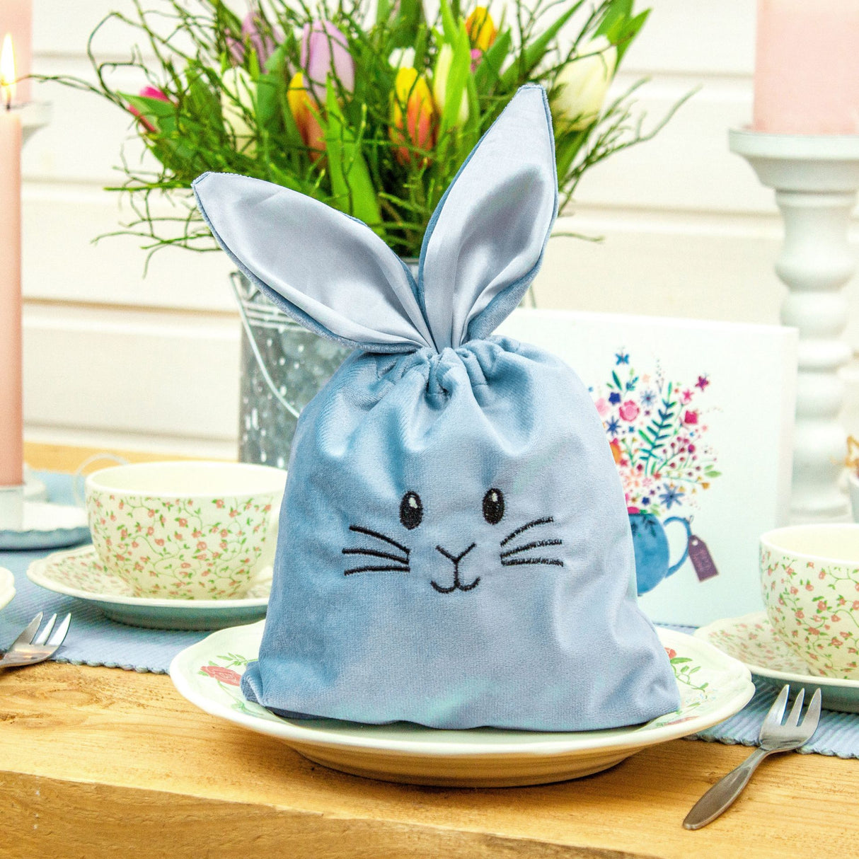 Osternest Hasetasche aus Samt Blau