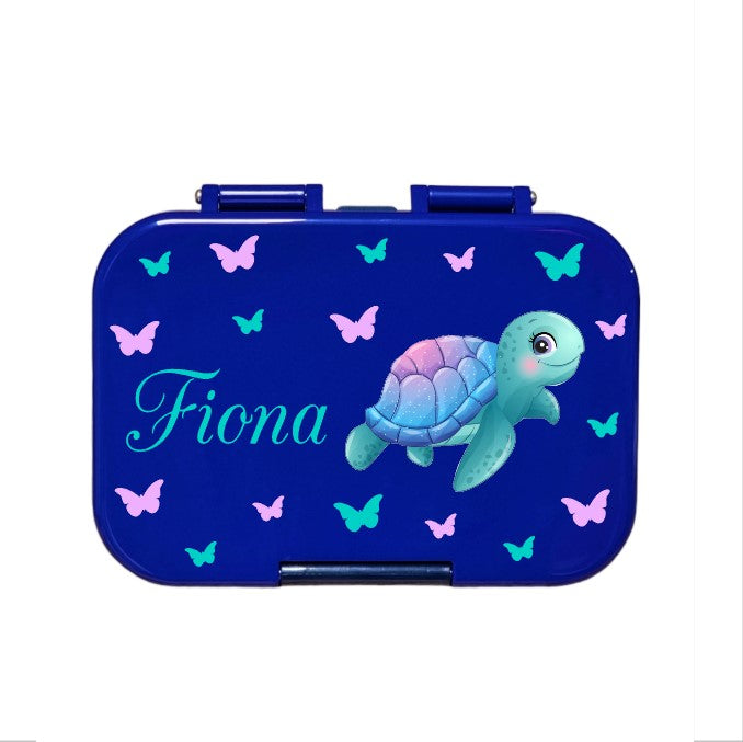 znünibox schildkröte, znünibox kinder schildkröte, znünibox kinder personalisiert, znünibox schildkröte bedruckt, znünibox schildkröte personalisiert, lunchbox schildkröte, lunchbox kinder schildkröte, lunchbox kinder schildkröte personalisiert,znünibox kinder kaufen, lunchbox kinder kaufen, znünibox leicht, lunchbox leicht, znünibox blau, lunchbox blau