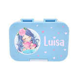 znünibox hellblau, lunchbox hellblau, znünibox kinder hellblau, znünibox blau personalisiert, znünibox personalisiert mit name, lunchbox personalisiert mit name, lunchbox kinder kaufen, znünibox kinder kaufen, znünibox kinder auslaufsicher, znünibox kinder auslaufsicher, znünibox kinder günstig, znünibox lunchbox kinder günstig, znünibox personalisiert, znünibox personalisiert schweiz, lunchbox personalisiert schweiz 