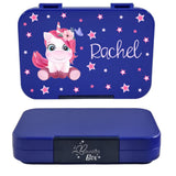 znünibox personalisiert, znünibox kinder personalisiert, znünibox kinder leicht, znünibox kinder schule, znünibox mit name, znünibox personalisiert schweiz, znünibox blau, znünibox einhorn, znünibox junge, znünibox auslaufsicher, znünibox unterteilt, yumbox, baurelia box, znünibox kaufen, znünibox kaufen günstig schweiz